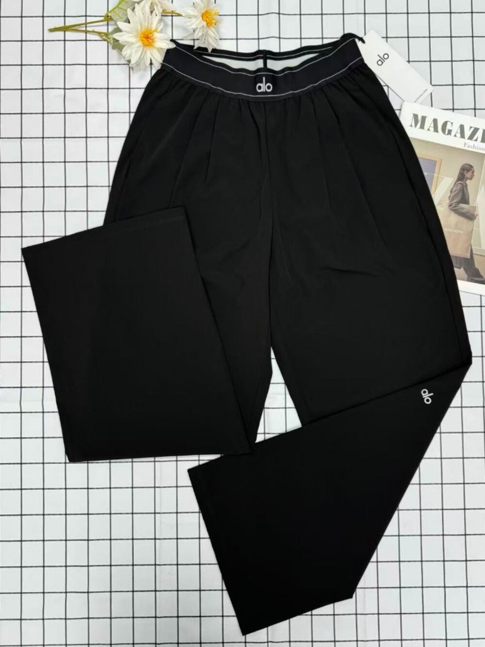 ALO Yoga 👑 Brand new Regular Women's Loose-Fitting Black Suit Pants 💯